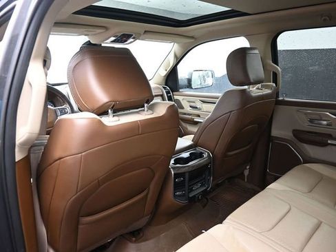 Used 2019 RAM 1500 Laramie image 34