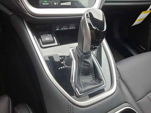 Certified 2025 Subaru Outback Limited image 15