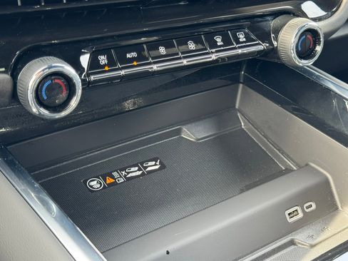 Used 2025 Chevrolet Tahoe Premier image 28