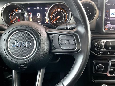 Used 2021 Jeep Gladiator Sport AWD/4WD image 22