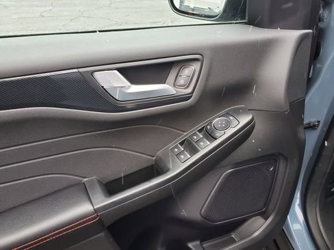 Used 2023 Ford Escape ST-Line image 9