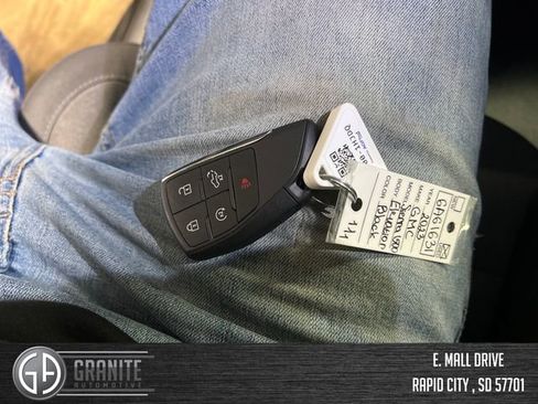 Used 2023 GMC Sierra 1500 Elevation image 25