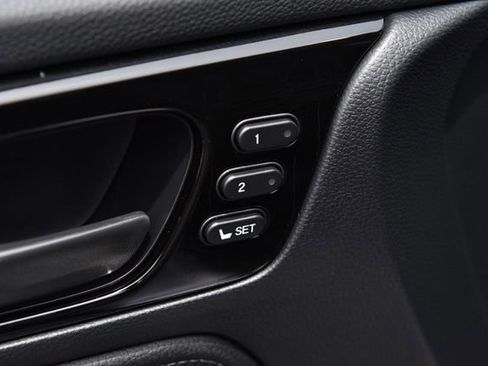 New 2026 Honda Odyssey Touring image 9