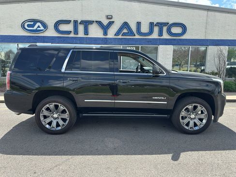Used 2016 GMC Yukon Denali w/ Open Road Package image 3
