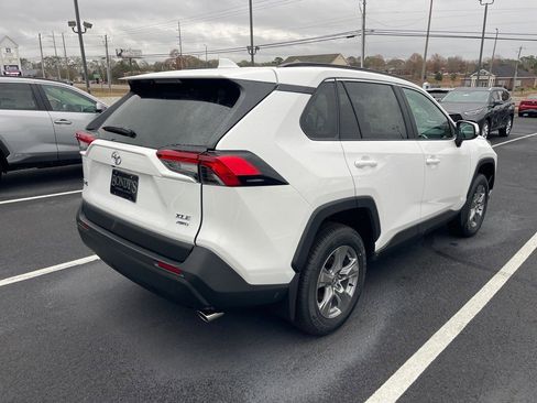 New 2025 Toyota RAV4 XLE image 15