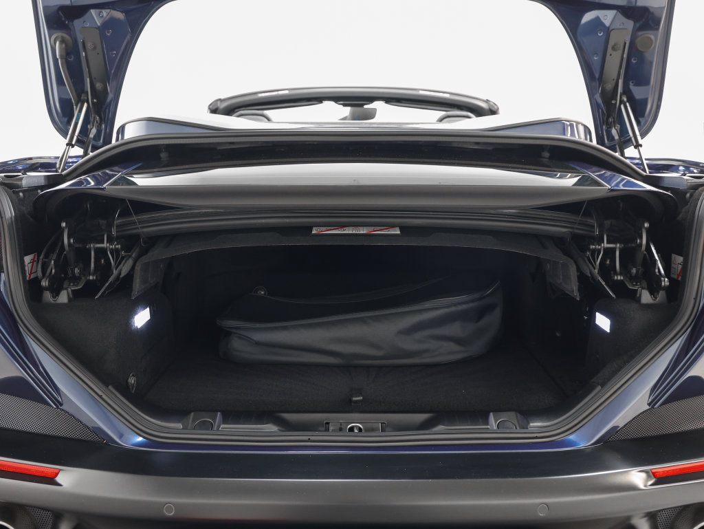 Certified 2019 Ferrari Portofino RWD image 42