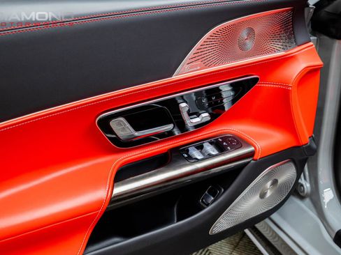 Used 2023 Mercedes-Benz SL 63 AMG 4MATIC image 89