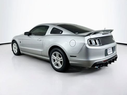 Used 2014 Ford Mustang Coupe RWD image 4