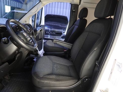 Used 2024 RAM ProMaster 2500 w/ Convenience Group FWD image 20