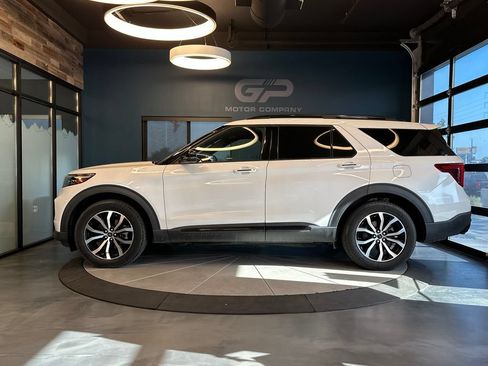 Used 2020 Ford Explorer ST w/ Premium Technology Package AWD/4WD image 6