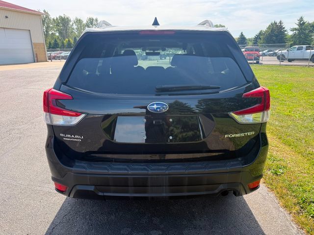 Used 2019 Subaru Forester Premium AWD/4WD image 2