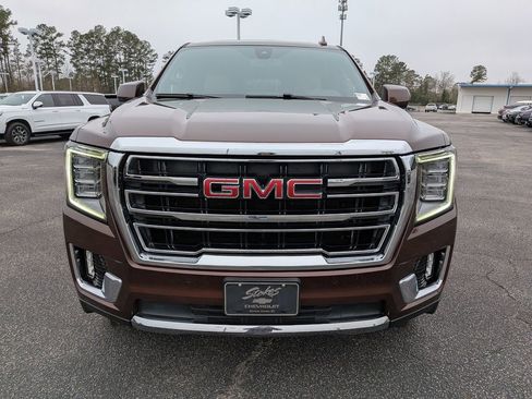 Used 2022 GMC Yukon XL SLT image 11
