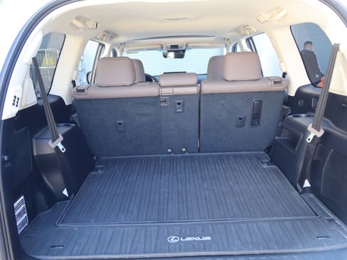 Used 2023 Lexus GX 460 Luxury w/ Accessory Package image 37