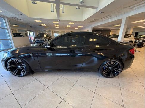 Used 2018 BMW M2 RWD image 8