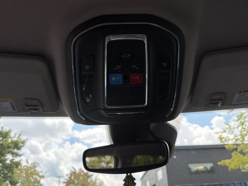 Used 2022 Jeep Grand Cherokee L Laredo w/ Luxury Tech Group I RWD image 24