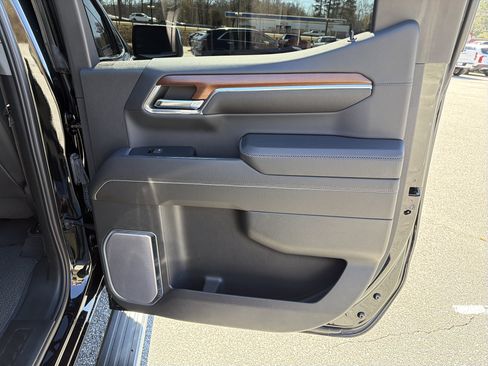 Used 2023 GMC Sierra 1500 Denali w/ Denali Reserve Package image 20