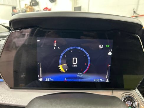 Used 2024 Chevrolet Trax LT w/ Driver Confidence Package FWD image 11