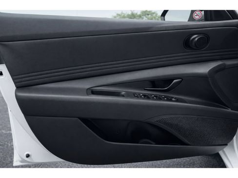 New 2025 Hyundai Elantra Sport image 13