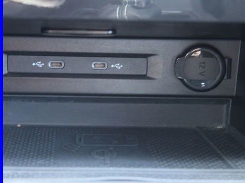 Used 2024 Volkswagen Tiguan SE R-Line image 42