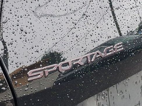 Used 2025 Kia Sportage X-Line AWD/4WD image 32