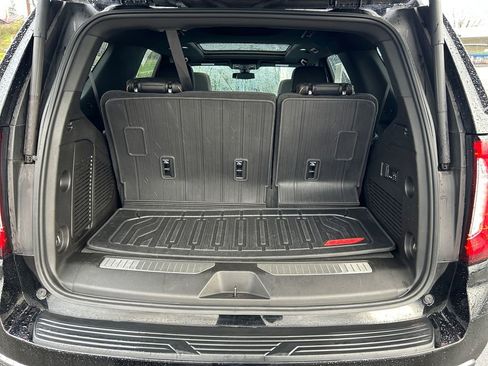 Used 2022 GMC Yukon AT4 w/ Technology Package image 24
