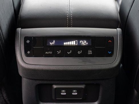 New 2026 Nissan Pathfinder SL AWD/4WD image 10