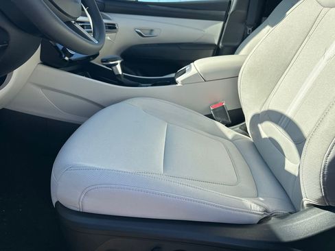 New 2025 Hyundai Tucson SEL image 9