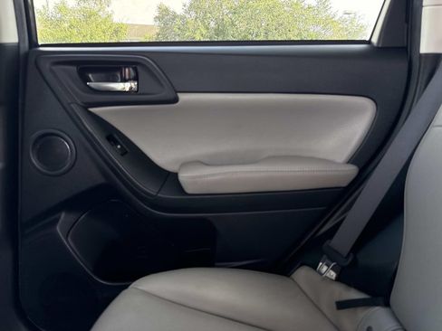 Used 2015 Subaru Forester 2.5i Touring w/ Eyesight & Navigation System AWD/4WD image 18