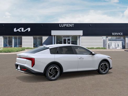 New 2025 Kia K4 EX image 9