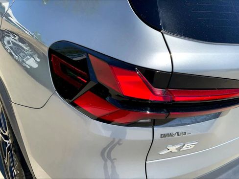 Certified 2024 BMW X5 xDrive40i w/ Premium Package AWD/4WD image 27