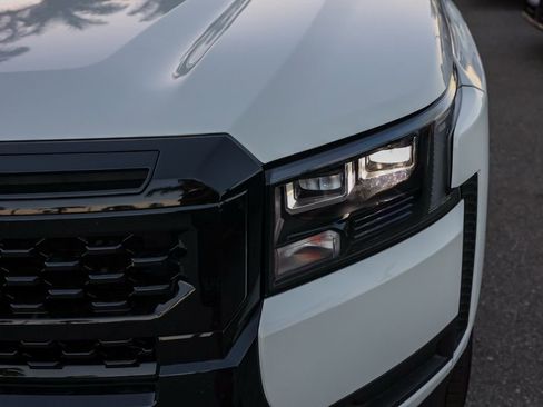 New 2026 Nissan Frontier SV w/ Tow Package image 10