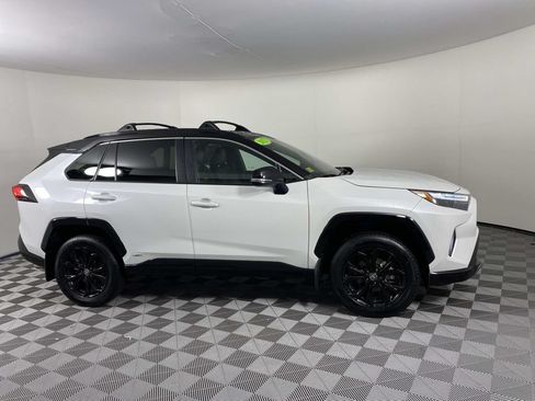 Used 2023 Toyota RAV4 XSE AWD/4WD image 10