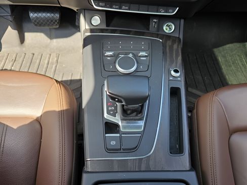 Used 2019 Audi Q5 2.0T Premium AWD/4WD image 16