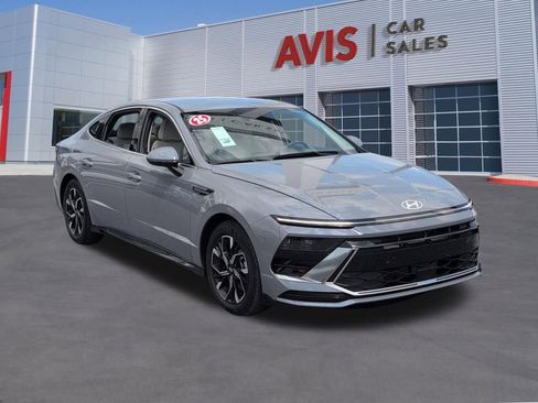 Used 2025 Hyundai Sonata SEL FWD image 3