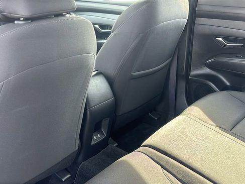Used 2025 Hyundai Tucson SE image 31