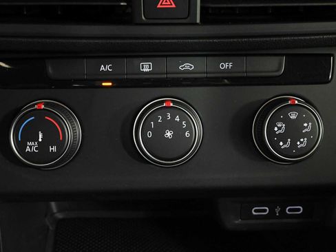 Certified 2022 Volkswagen Jetta S FWD image 24