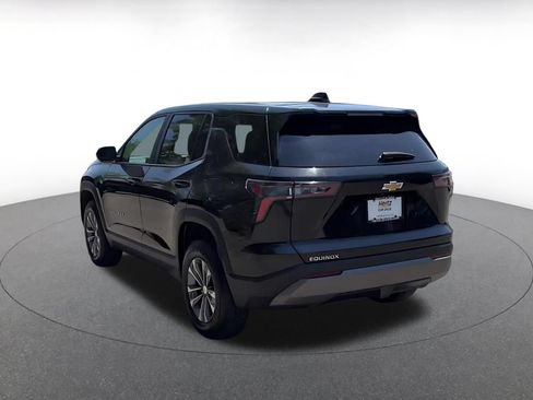 Used 2025 Chevrolet Equinox LT FWD image 11
