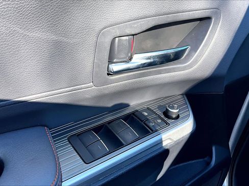 Certified 2021 Toyota Sienna XSE image 32