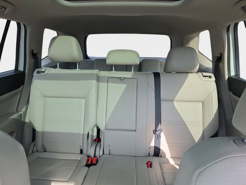 Used 2023 Volkswagen Atlas SE w/ Panoramic Sunroof Package AWD/4WD image 33