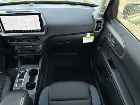 New 2025 Ford Bronco Sport Outer Banks w/ Outer Banks Tech Package+ AWD/4WD image 17