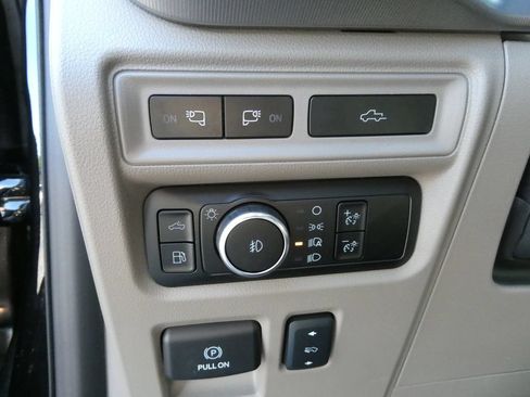 Used 2024 Ford F150 Platinum w/ Equipment Group 703A Plus AWD/4WD image 28