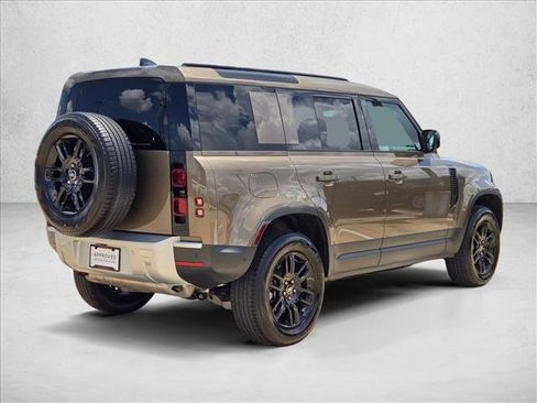 Used 2025 Land Rover Defender 110 S AWD/4WD image 5