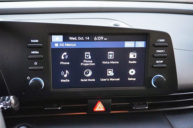 Certified 2025 Hyundai Elantra Sport FWD image 34