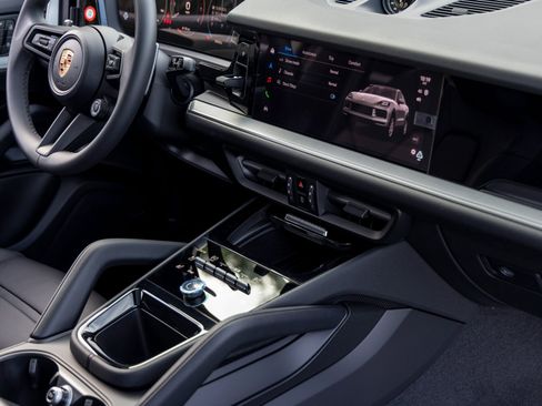 New 2026 Porsche Cayenne Coupe image 50