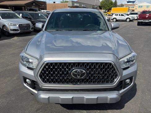 Used 2019 Toyota Tacoma TRD Off-Road image 9