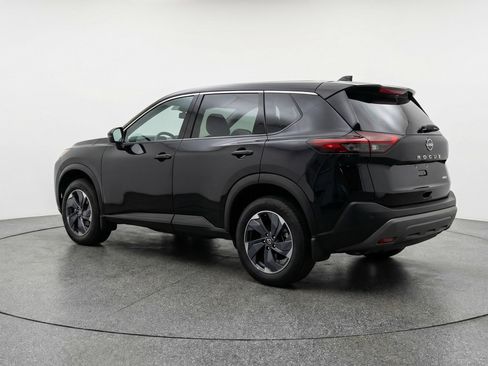 Used 2025 Nissan Rogue SV image 6