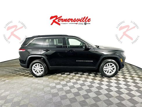 New 2025 Jeep Grand Cherokee Laredo X image 8