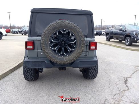 Used 2018 Jeep Wrangler Unlimited Sport image 7