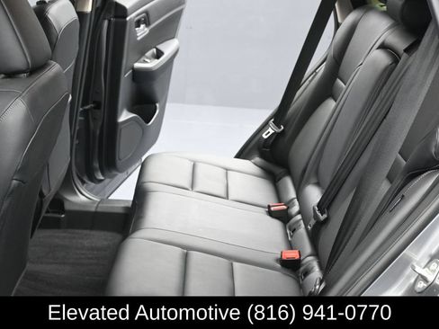 Used 2025 Nissan Rogue SL AWD/4WD image 19