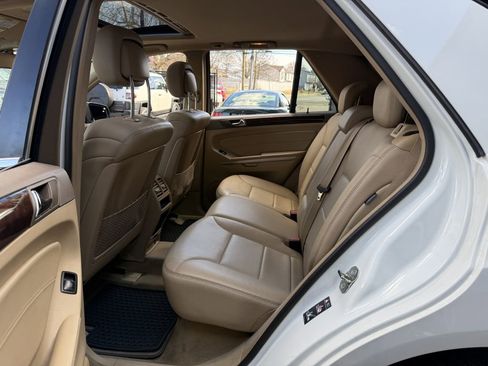 Used 2010 Mercedes-Benz ML 350 4MATIC image 17